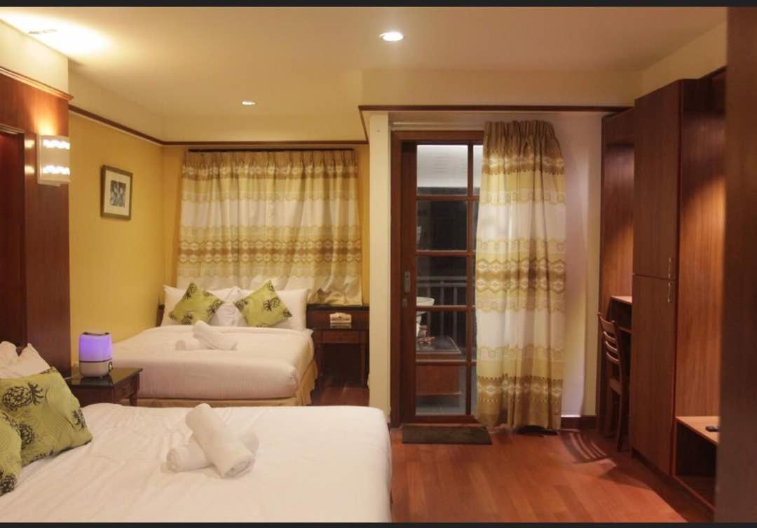 K. E. Private Water Chalet, بورت ديكسون المظهر الخارجي الصورة